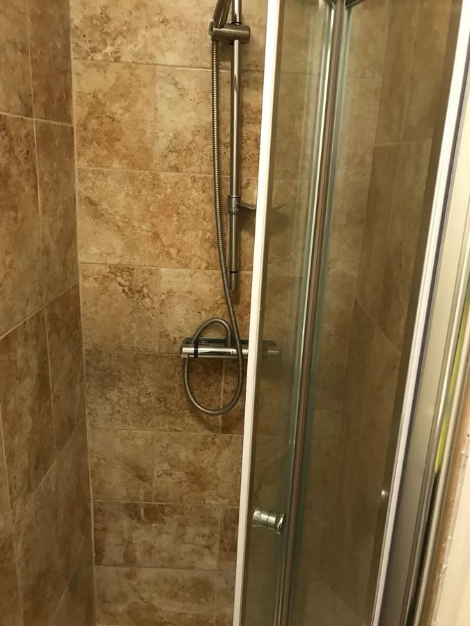 Hatfield Save-Money Rooms - 10Over10 For Price! Bagian luar foto